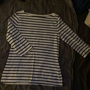 Woman’s 3/4 sleeve tee Size Medium